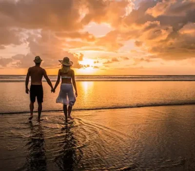 costa-rica-honeymoon-couple-beach